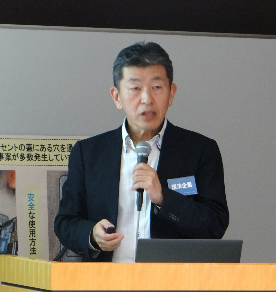 マーケティング部 取締役 マーケティング部長 日置 喜晴